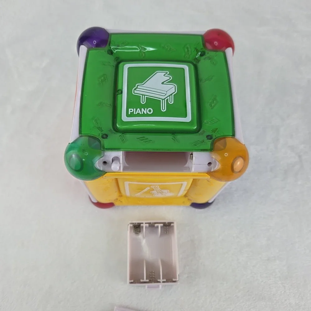 Munchkin Mozart Magic Cube Musical Toy Baby Learning Classical Music Tested READ